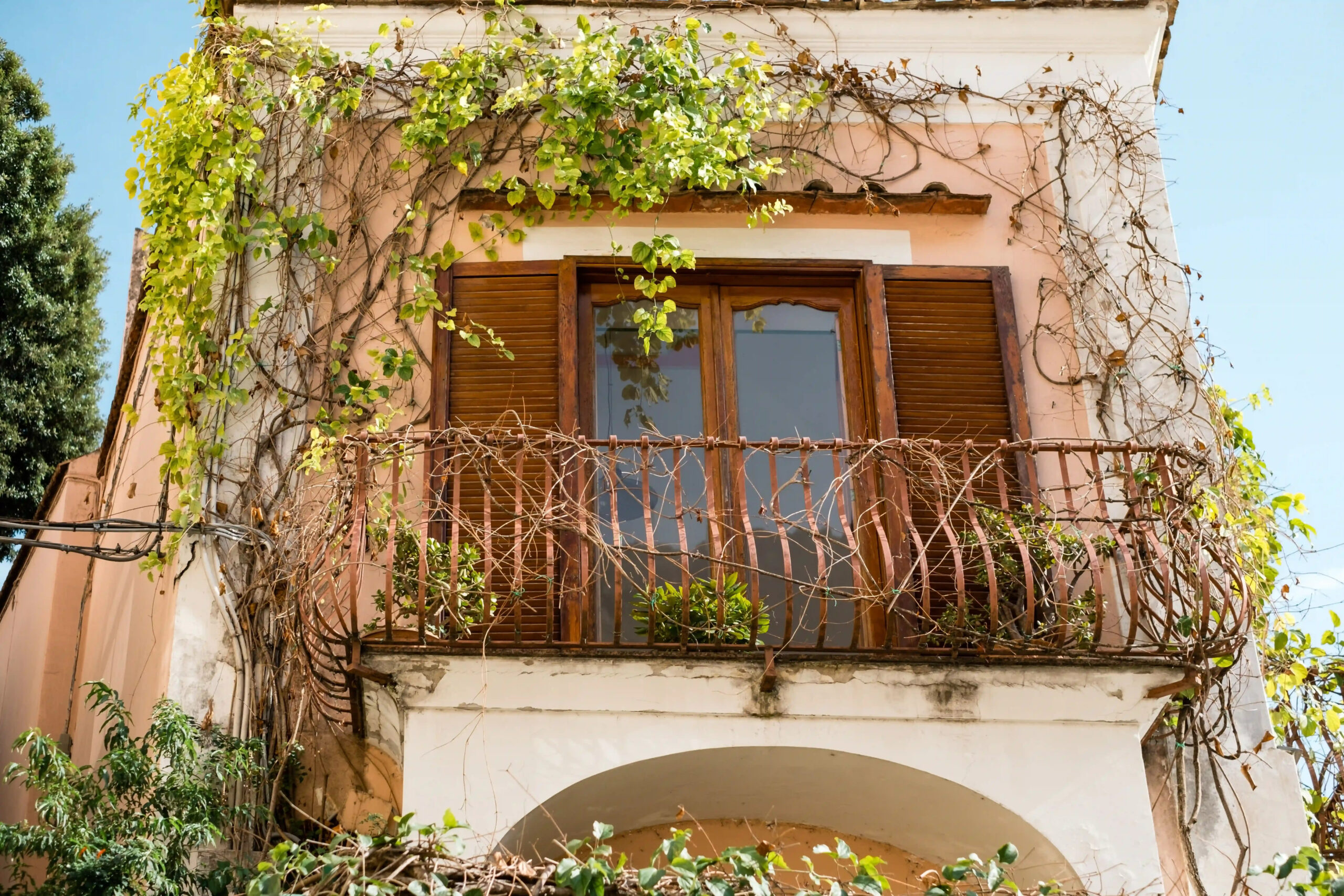 Mediterranean Balcony Wooden Jigsaw Puzzle